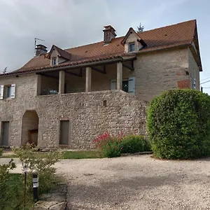 Indépendant Au Merle Chanteur Hébergement de vacances